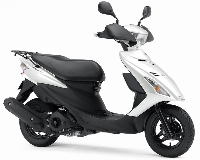 画像: S043 SUZUKI ADDRESS V125S LIMITED ■価格:29万520円 アドレスV125のリミテッド仕様。自動温度制御式シートヒーター、ナックルバイザー、温度調節が可能なグリップヒーターを装備。これらに対応してジェネレーター容量もアップ。