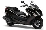画像: Y047 YAMAHA MAJESTY ■価格:72万2520円 洗練されたスタイリッシュでスポーティなスタイリングが魅力のマジェスティ。スイッチによるシフトダウン操作が可能なYCC-ATや、モノクロスサスペンションでキビキビとした走りも追求されている。