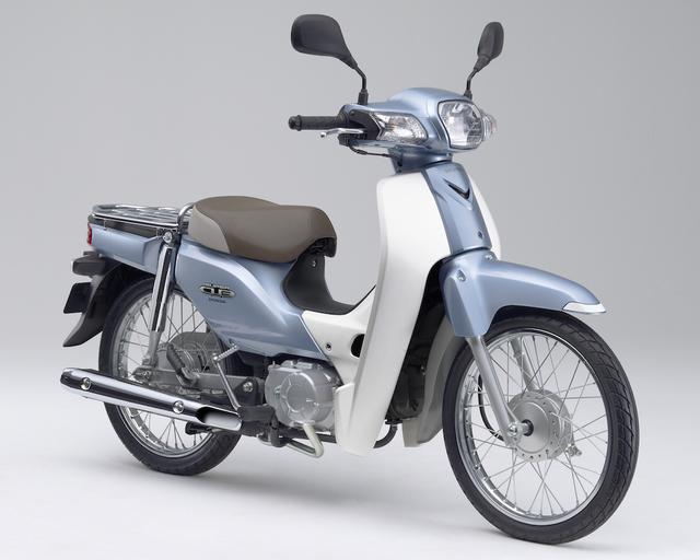 画像: H058 HONDA SUPER CUB110 ■価格:23万5440円 伝統のコンセプトはそのままスタイルをモダンにした2代目スーパーカブ110。角断面フレームに樹脂製外装を組み合わせた現代的な車体構造を採用。燃費が良好なエンジンなど、各部も使いやすく進化している。