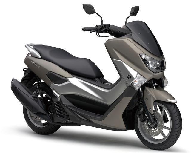 画像: Y049 YAMAHA NMAX ■価格:34万200円 ヤマハMAXシリーズのスタイルとキビキビとした走りを、125ccクラスに取り入れたのがNMAX。中でも注目は国内初採用の「ブルーコアエンジン」。このエンジンは「走りの楽しさ」と「燃費・環境性能」の両立をコンセプトに、高効率燃焼、高い冷却性、ロス低減を徹底的に追求。ハイパワー・好燃費を実現している。