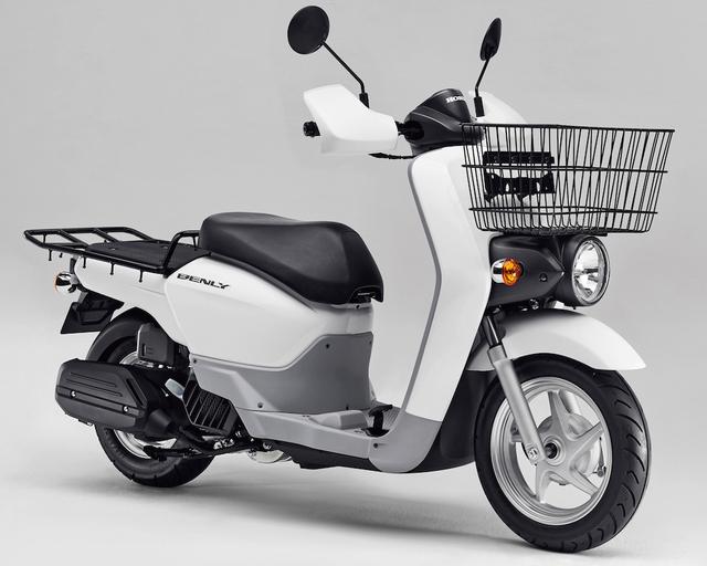 画像: H073 HONDA BENLY PRO ■価格:24万3000円 50ccビジネススクーター・ベンリィの積載性を向上させたモデル。昨年モデルチェンジでeSPエンジンを搭載したのをはじめ、さまざまな改良点はスタンダードモデルと共通だ。