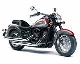 画像: K026 KAWASAKI VULCAN900 CLASSIC ■価格:89万4240円 バルカンシリーズ伝統の流麗なボディラインを活かしつつ、ディープフェンダーにフロント16インチワイドタイヤ、カバードフォーク、鞍型シートといった定番パーツでまとめたスタイルが魅力。