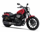 画像: Y028 YAMAHA BOLT/R-SPEC ■価格:89万9640円/94万5000円(R)/99万5760円(R ABS) 街乗りを軽快に楽しめる新世代モデルを目指して開発されたミドルクラスのクルーザー・ボルト。扱いやすいサイズでスリムな車体は、ロウメタル・シンプル・スポーティの三要素を調和させたデザインによって、ダートトラックレーサーの雰囲気を感じさせる究極のボバースタイルを実現。