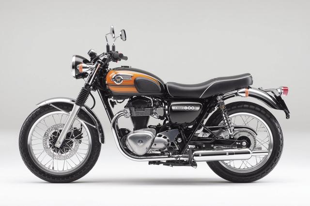 画像2: KAWASAKI W800 Final Edition (キャンディサンストーンチャコール×キャンディサンセットオレンジ)