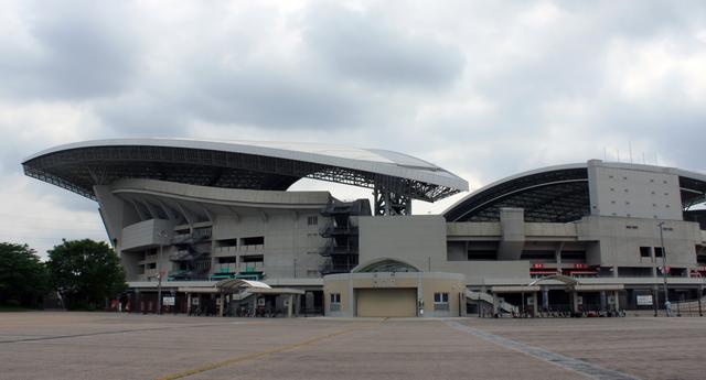 画像: 会場:埼玉スタジアム2002 北広場・東駐車場内