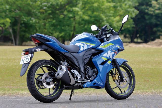 画像: ウインドプロテクションに優れたスタイリッシュなフルカウルはGSX-Rを彷彿させる、スポーティなデザイン。 ボディカラーはこのMotoGPカラーのほか、プレーンなレッドとブラックがラインアップされている。