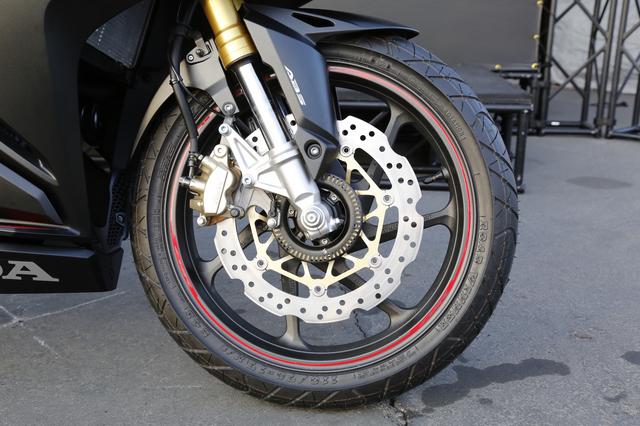 画像7: “ CBR250RR ”の詳細を28枚の写真に凝縮!