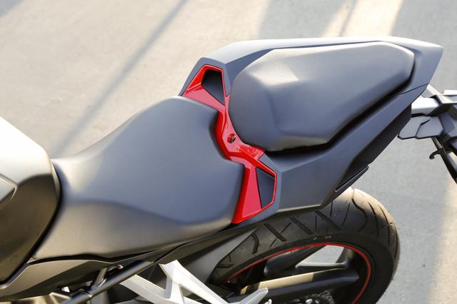 画像9: “ CBR250RR ”の詳細を28枚の写真に凝縮!