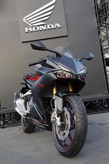 画像1: 新型「CBR250RR」が鈴鹿8耐に登場! 全方位カットをお届け!