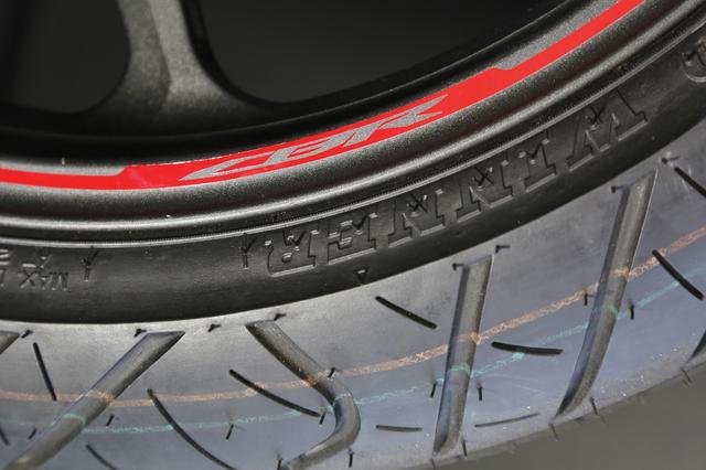 画像25: “ CBR250RR ”の詳細を28枚の写真に凝縮!