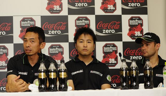 画像: 左から柳川、渡邊、ハスラム 渡邊が仏頂面なのはいつものことですw
