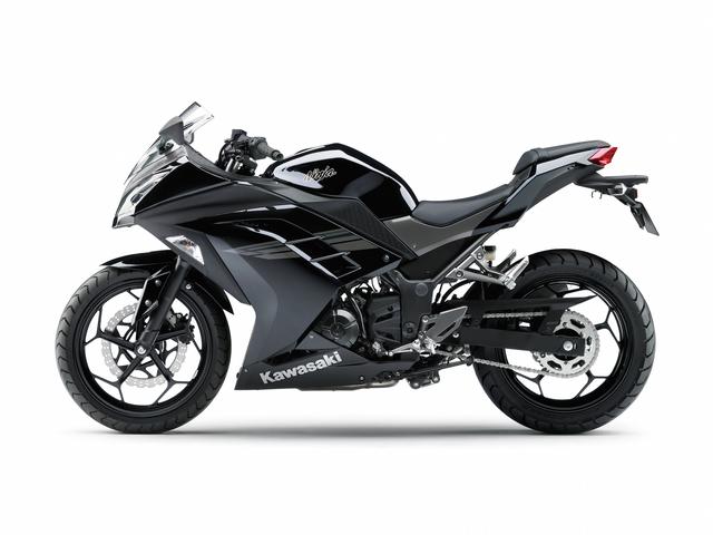 画像2: AWASAKI Ninja 250(メタリックスパークブラック×メタリックグラファイトグレー) 価格:553,500円