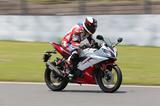 画像: YAMAHA YZF-R15