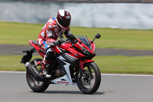 画像: HONDA CBR150R