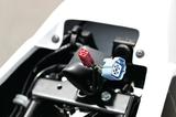 画像: 赤いカプラーは燃調などを変更できるセッティング用で、CBR600RRやCBR1000RRなどのレースベース車と共通。青のカプラーはロガー接続用。