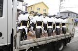 画像: おまけですが、こちらはエンデュランスから出荷されていくグロム(レースベース車)の様子。今頃は、全国各地のコースで、元気に走っているんでしょうね。きっと。