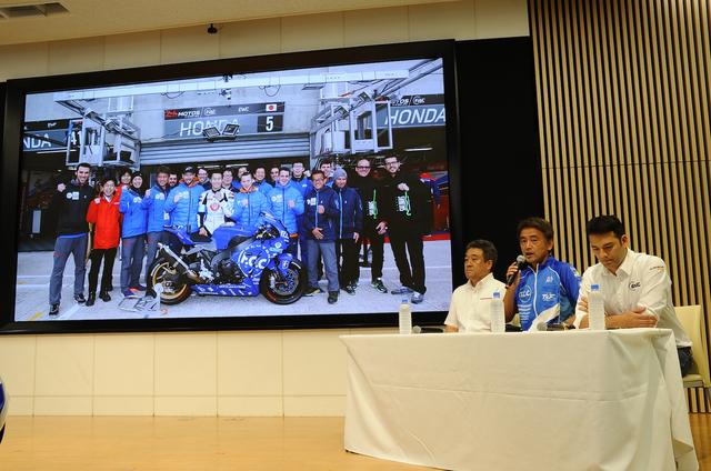 画像: 左がホンダモータースポーツ部の山本部長 うっかり発言、ありがとーございます! 右はユーロスポーツの日本側プレスオフィサー担当者さん