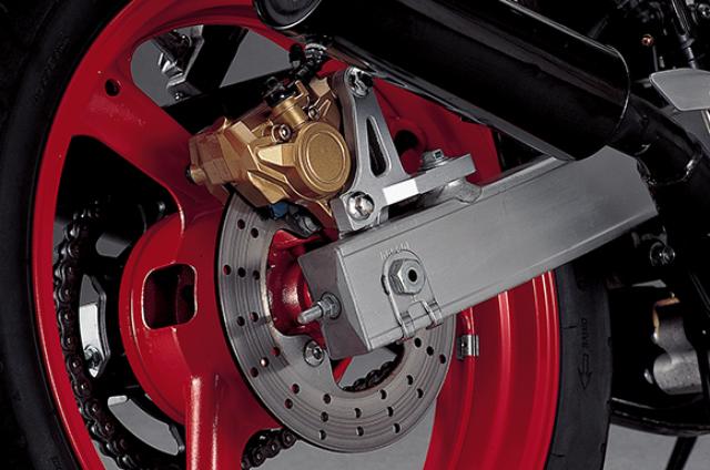 画像4: 市販レーサーのTZ250と同時進行で、 ワークスレーサーのエンジニアが開発に携わる