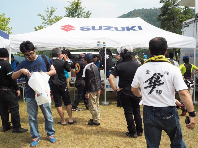 画像: 会場限定のハヤブサ湯呑み(1000円)やハヤブサ・ウエストバッグ、ハヤブサ・Tシャツ、また隼駅まつり会場限定の特価品が用意!