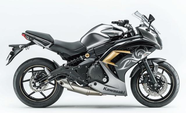 画像2: KAWASAKI Ninja 400 ABS Special Edition(メタリックグラファイトグレー×メタリックスパークブラック) ■価格:74万880円 ■発売予定日:2016年10月15日