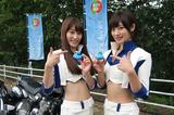画像: プロフィギュアスケーターの荒川静香さんがパレードに参加