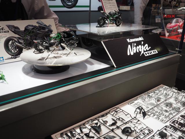 画像: 1/12 Kawasaki Ninja H2R、12月発売予定、4,000円(税別)。