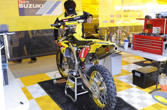 画像: チャンピオンマシンRM-Z450WS ローンチコントロールやトラクションコントロールを採用してるそうです!