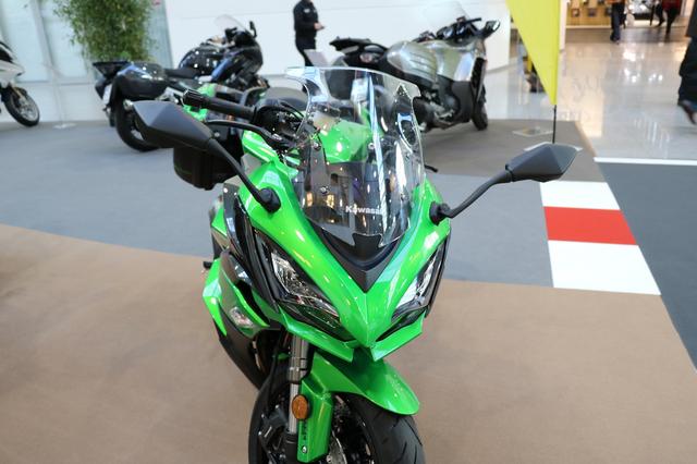 画像: 新型のシャープなマスクを見ると、精悍に思えた従来型が優しく見えてしまう気もしますね。