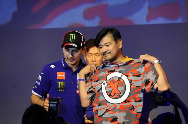画像: ライダーからのプレゼントの抽選会もありました ホルへもスゴい人気!