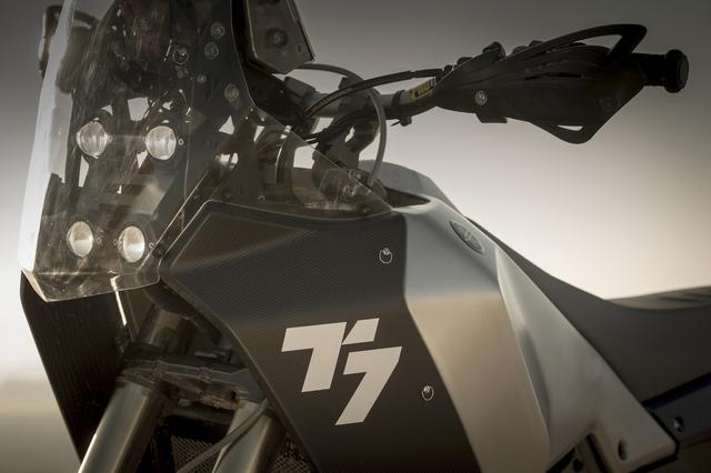 画像: カーボンシュラウドには誇らしげな「T7」の文字が。TはテネレのTですね。
