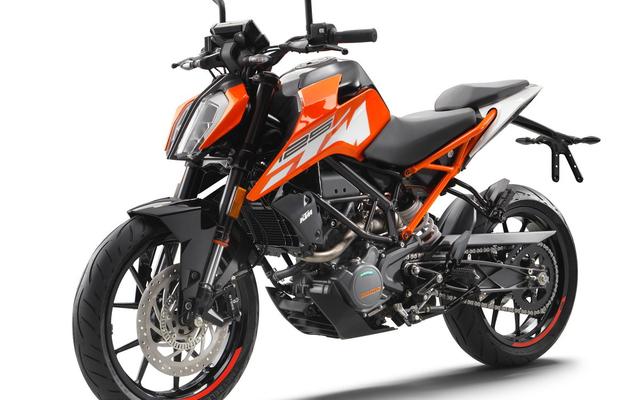 画像: こちらは125DUKE。基本構成は一緒ですが、外観ではカラーリングが違います。