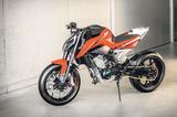 画像: 市販型ではなくコンセプトとしての出品。現車はサーキット仕様のファイターで登場。