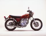 画像3: フロント19インチでディスクブレーキを採用していた初期型SR。