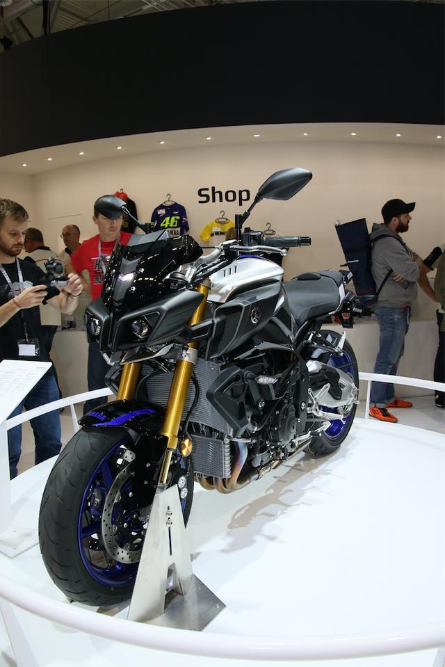 画像1: R1M仕様のMT-10 「SP」の名前は伊達じゃない