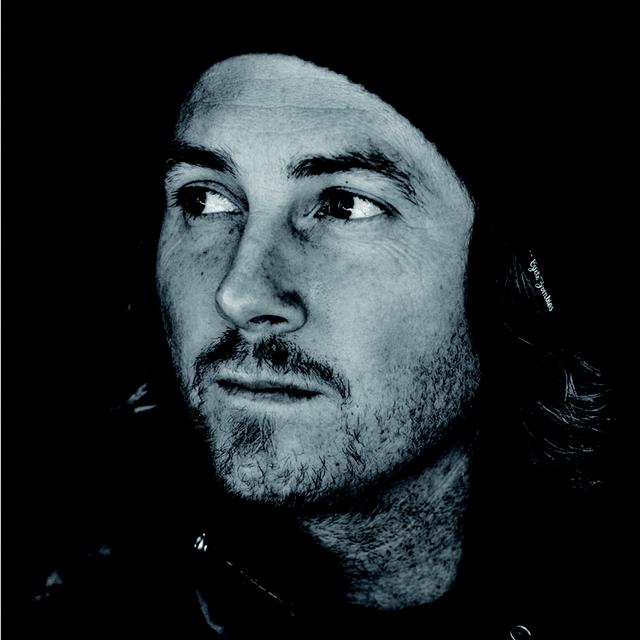 画像: ローランド・サンズ : カリフォルニア州ロングビーチ出身。パフォーマンス・マシンの創業者である ペリー・サンズを父に持ち、モーターサイクルに充ちあふれた環境で育った。