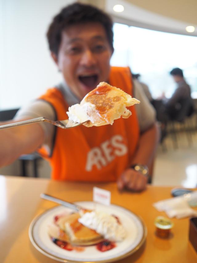 画像: しまむカメラマン「召し上がれ♪」の図。