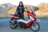 画像: YAMAHA N-MAX155 主要諸元 ●水冷4ストOHC2バルブ単気筒 ●155cc ●15.9ps/8000rpm ●14.4Nm/6000rpm ●127㎏ ●6.6ℓ ●765mm ●110/70-13・130/70-13 ●39万8520円
