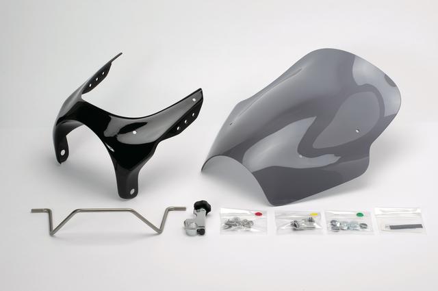 画像: 主要パーツはスクリーンとインナーステー、インナーロッドの3点。スクリーンとインナーステーを固定するボルト/ナット類が多いので固定が少し面倒だが、作業そのものは簡単。