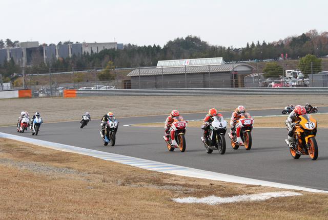 画像3: イベント内ではレースもCBR250R、GROM、NSF100のレースも開催!