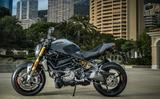 画像1: 進化し続けるイタリア生まれのスポーツネイキッド