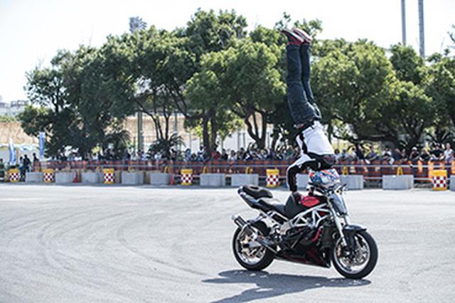 画像: こんなテクニックも運転を極めているからこそ!