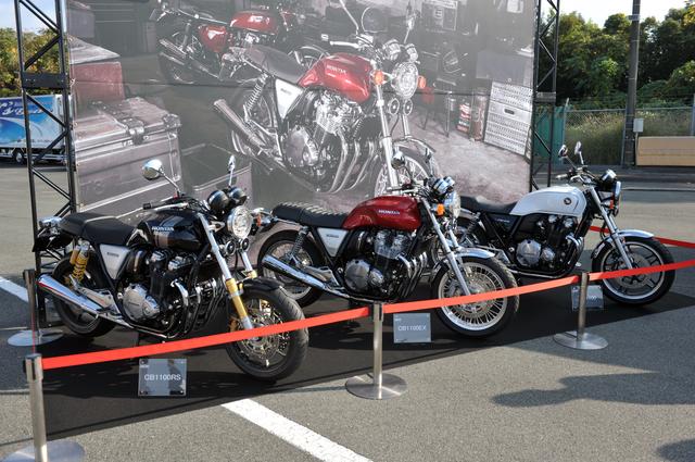 画像: 発売間近と噂される新型のCB1100RSとCB1100EXを展示。国内初お披露目の場となり、会場でも注目の的となっていた。