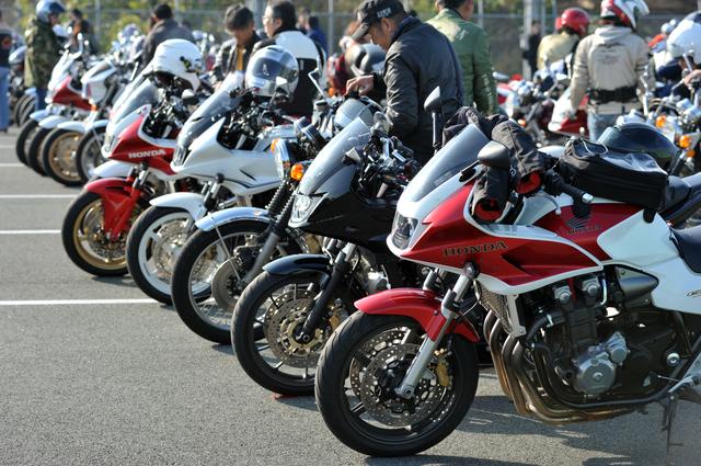 画像1: 新型のCB1100RS&CB1100EXも会場にお目見え!