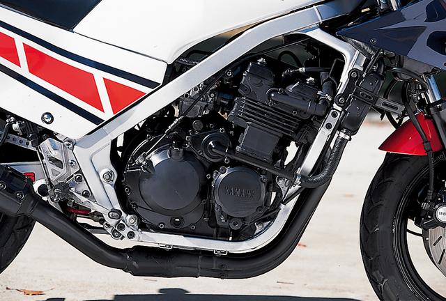 画像: XJ400Zの水冷直4エンジンに、バルブの大径化、カムプロフィール変更、フリクションロスの低減、ハイコンプ化などの改良を加えて59PSにまでパワーアップ。