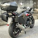 画像: トップケースは純正アクセサリーですが、35Lではなく45Lの大容量タイプを採用。