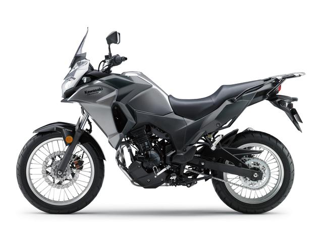 画像3: KAWASAKI VERSYS-X 250 ABS(メタリックグラファイトグレー×フラットエボニー) ■税込価格:62万9640円 ■発売予定日:2017年4月15日