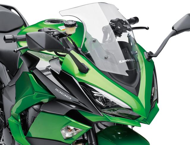 画像: チンスポイラーを装備することでNinja H2や、Ninja ZX-10Rにも通じるデザインとなった。コンパクトなLEDヘッドランプもアグレッシブな印象。