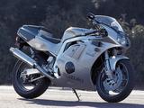 画像: 元祖レプリカでもあるGSX-R400シリーズの究極形