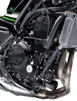 画像: アップデートされたパラレルツインエンジン。低中速回転域での力強さと、軽快なスロットルレスポンスを楽しめる。燃費の良さも特長だ。
