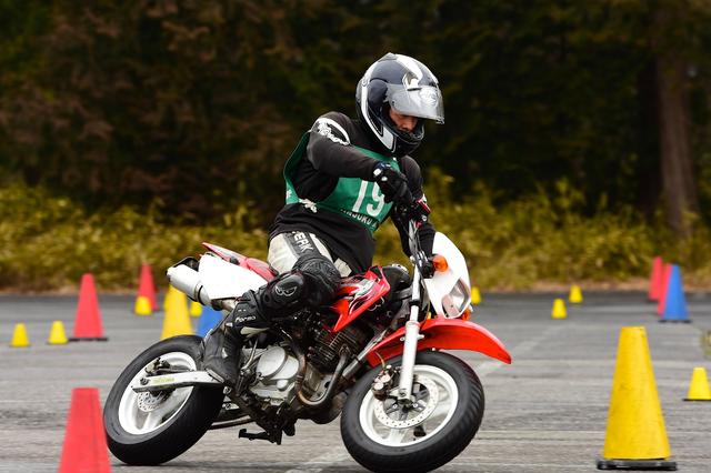 画像: C2級1位 五十嵐一生選手&XR100モタード 1分43秒052